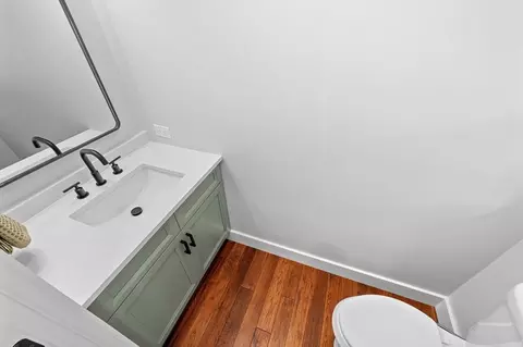 Bath - 740 Burncoat St, Worcester, MA 01606 photo 3 of 4