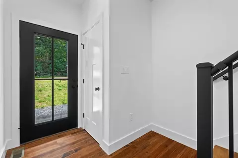 Entry Way - 740 Burncoat St, Worcester, MA 01606 photo 2 of 5