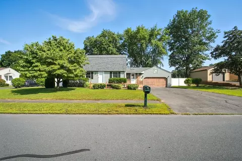 14 Granger Dr, Feeding Hills, MA 01030