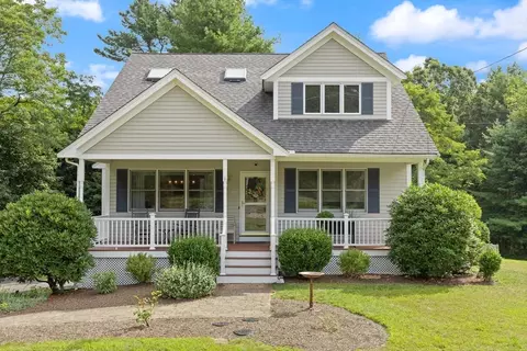 40 Ray Rd, Wrentham, MA 02093