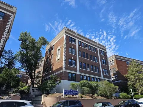 137 Englewood Ave #32, Boston, MA 02135