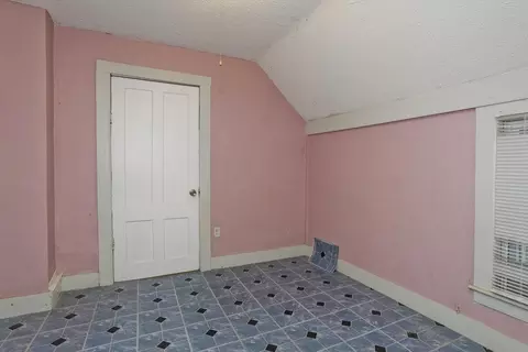 Bedroom - 33 Forest St, Springfield, MA 01108 photo 6 of 10