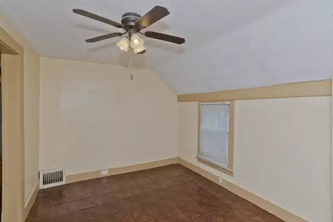Bedroom - 33 Forest St, Springfield, MA 01108 photo 2 of 10