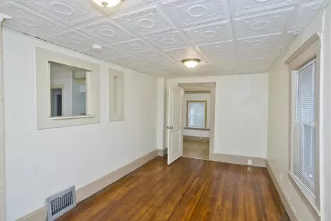 Living - 33 Forest St, Springfield, MA 01108 photo 5 of 6