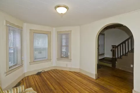 Living - 33 Forest St, Springfield, MA 01108 photo 1 of 6