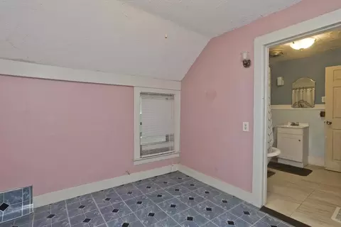 Bedroom - 33 Forest St, Springfield, MA 01108 photo 7 of 10