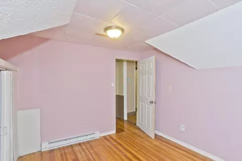 Bedroom - 33 Forest St, Springfield, MA 01108 photo 4 of 10