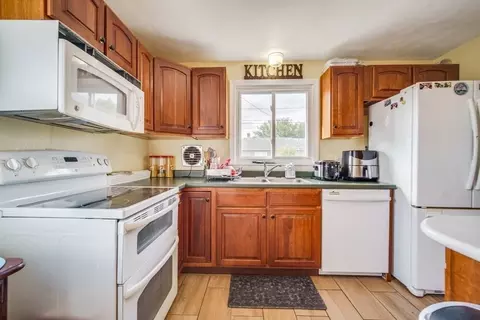 91 Arcadia Blvd, Springfield, MA 01118 photo 10
