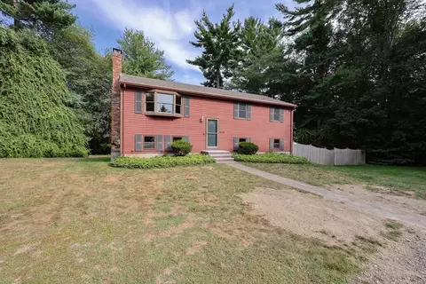 1037 N Main St, Raynham, MA 02767