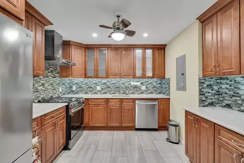 1265 Beacon #601, Brookline, MA 02446 photo 6