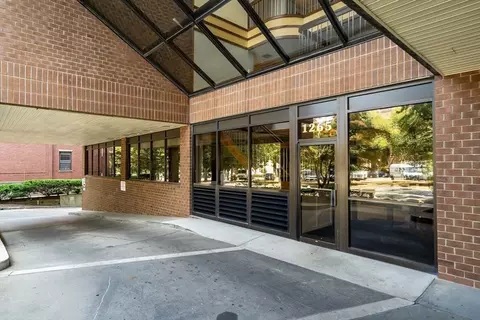 1265 Beacon #601, Brookline, MA 02446