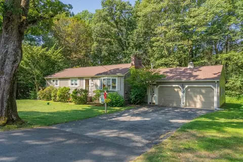 47 Paxton Rd, Spencer, MA 01562