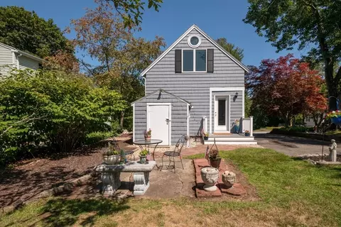 Exterior - 34 Winter St, Reading, MA 01867 photo 8 of 8