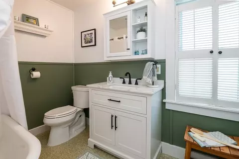 Bath - 34 Winter St, Reading, MA 01867 photo 1 of 1