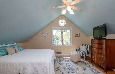 Bedroom - 34 Winter St, Reading, MA 01867 photo 1 of 10