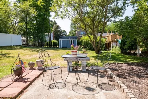 Exterior - 34 Winter St, Reading, MA 01867 photo 6 of 8