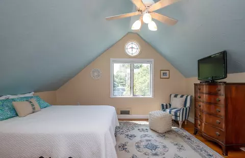 Bedroom - 34 Winter St, Reading, MA 01867 photo 5 of 10