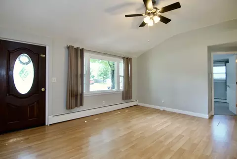 14 Sunridge Dr, Springfield, MA 01118 photo 6