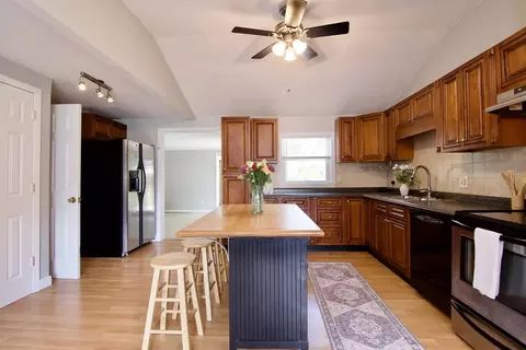 14 Sunridge Dr, Springfield, MA 01118 photo 12
