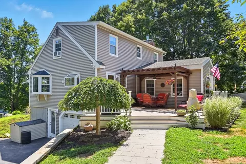 444 Dennison Dr, Southbridge, MA 01550