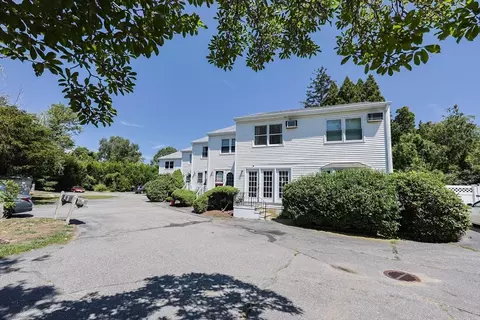 660 Windwood Dr #6, Tiverton, RI 02878