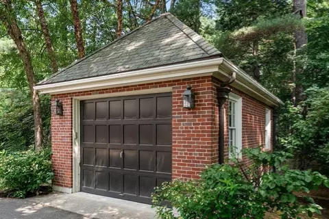 2 Kenilworth Rd, Wellesley, MA 02482 photo 41