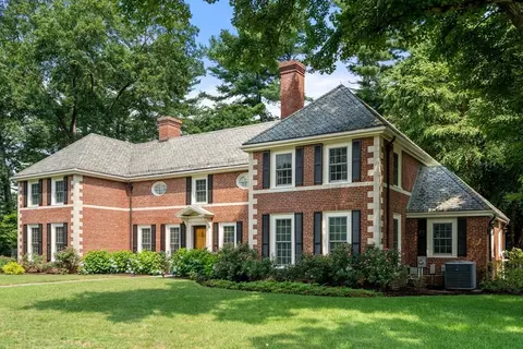 2 Kenilworth Rd, Wellesley, MA 02482 photo 3