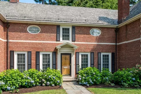 2 Kenilworth Rd, Wellesley, MA 02482 photo 4
