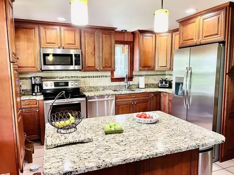 34 Scenic Ave, Webster, MA 01570 photo 5