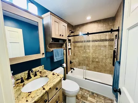 34 Scenic Ave, Webster, MA 01570 photo 16