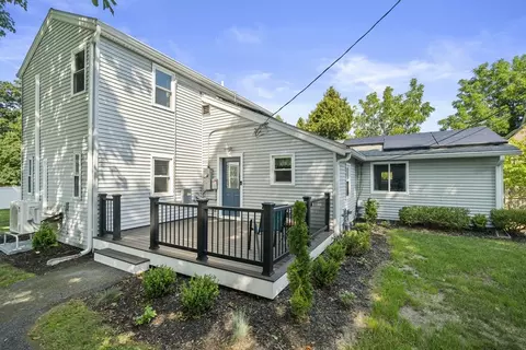 910 Washington St, Whitman, MA 02382