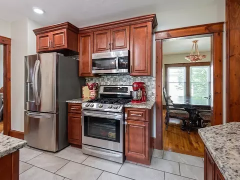 219 Hamilton St, Worcester, MA 01604 photo 18
