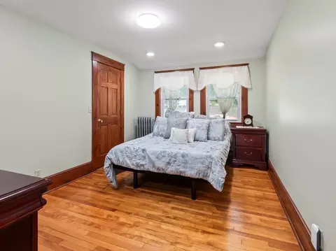 219 Hamilton St, Worcester, MA 01604 photo 22