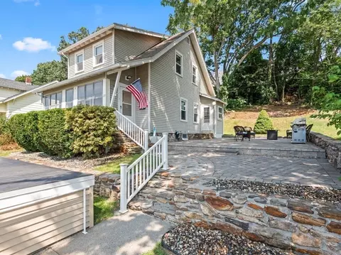 219 Hamilton St, Worcester, MA 01604 photo 3