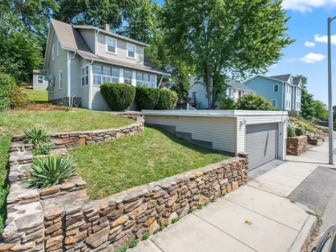 219 Hamilton St, Worcester, MA 01604 photo 8