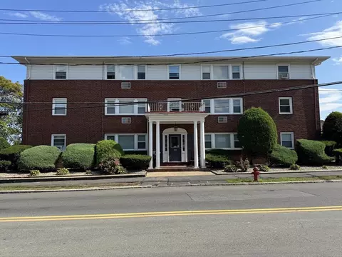 100 Magnolia Ave #5, Lynn, MA 01904