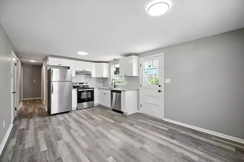 55 Governor St, Springfield, MA 01104 photo 4