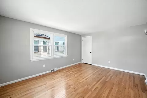 55 Governor St, Springfield, MA 01104 photo 8
