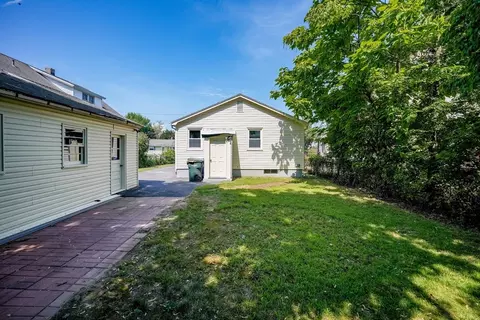 55 Governor St, Springfield, MA 01104 photo 24