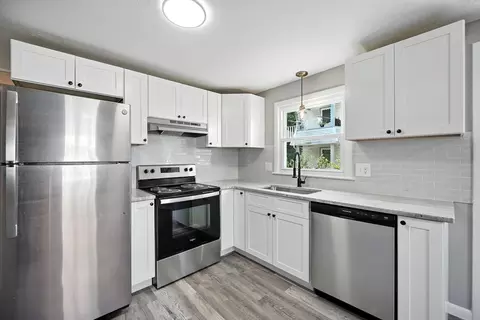 55 Governor St, Springfield, MA 01104