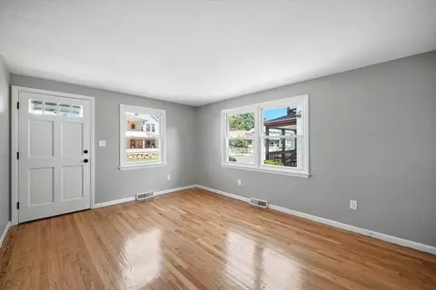 55 Governor St, Springfield, MA 01104 photo 7