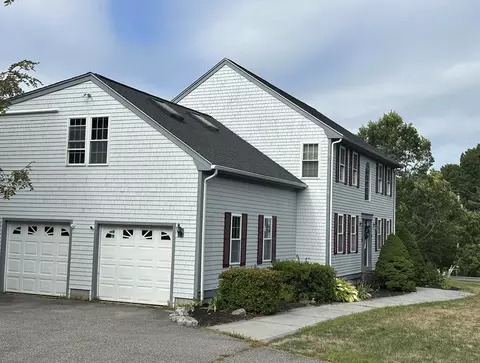 52 Pershing Ave, Acushnet, MA 02743 photo 3
