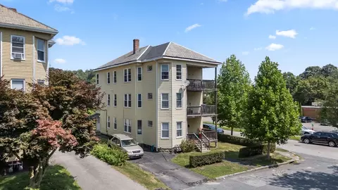 97 Courtland St, Worcester, MA 01602