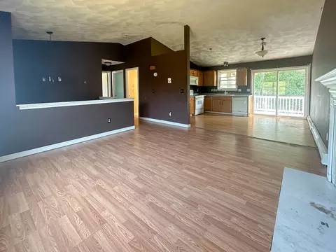 82 4th St, Worcester, MA 01602 photo 17