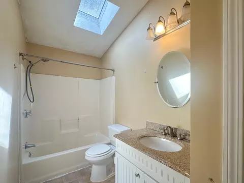 82 4th St, Worcester, MA 01602 photo 14