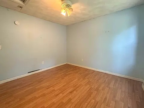 82 4th St, Worcester, MA 01602 photo 11