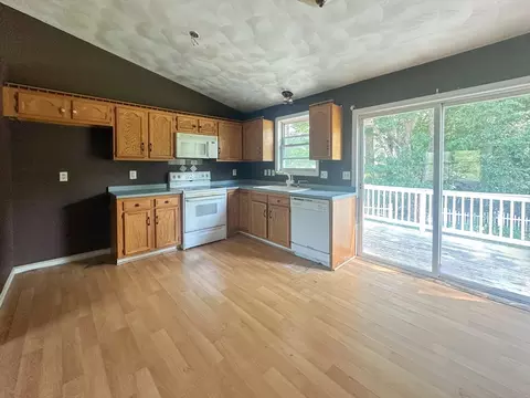 82 4th St, Worcester, MA 01602 photo 20