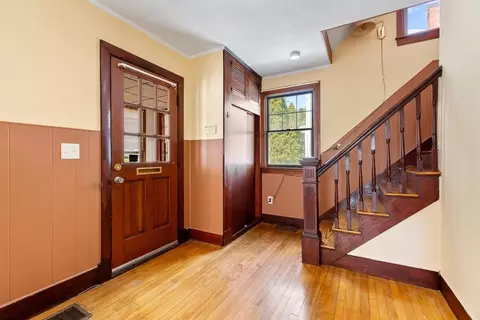 24 Endicott St, Saugus, MA 01906 photo 6