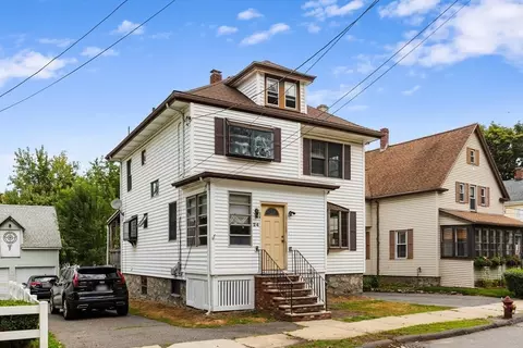 24 Endicott St, Saugus, MA 01906 photo 3