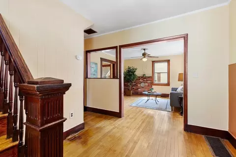24 Endicott St, Saugus, MA 01906 photo 7